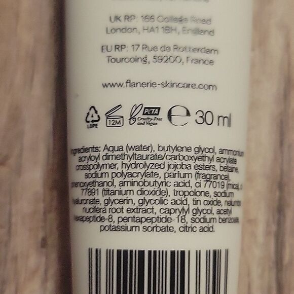 Flanerie Lily Bloom Hyaluronic Vivifying Serum - Picture 3 of 4